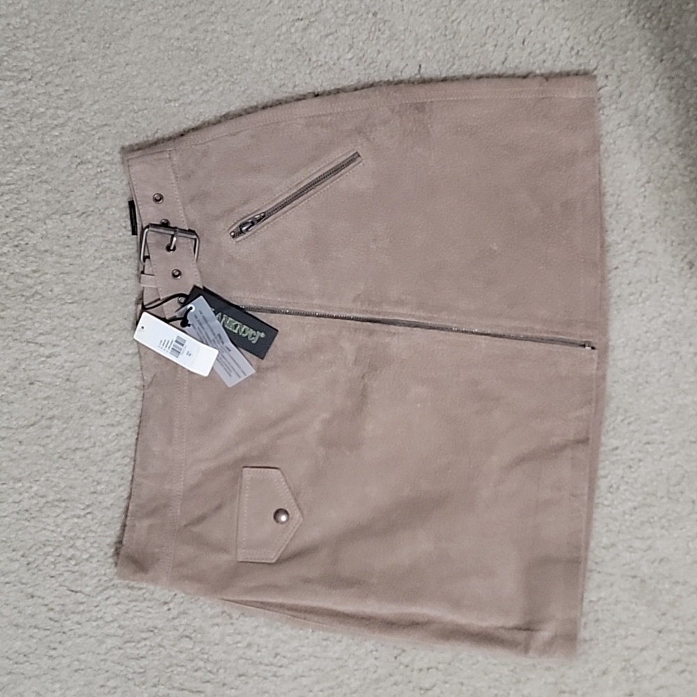 Blank NYC 100% leather suede mini skirt NWT - Picture 5 of 14
